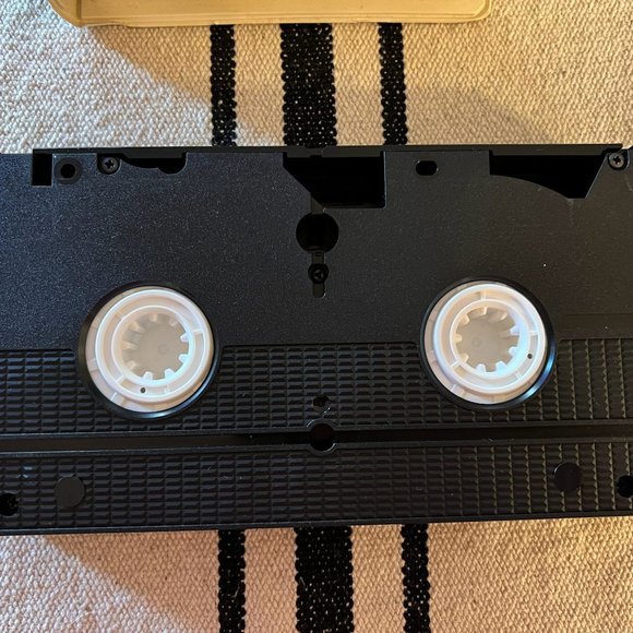 Disney The Rescuers VHS Black Diamond - Picture 9 of 10